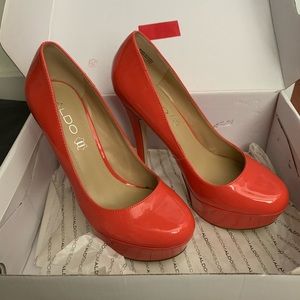 Bundle of 4 pair of shoes